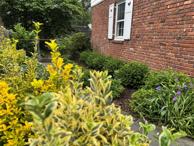 $2,795,000 | 38 Mason Drive, Manhasset, NY 11030