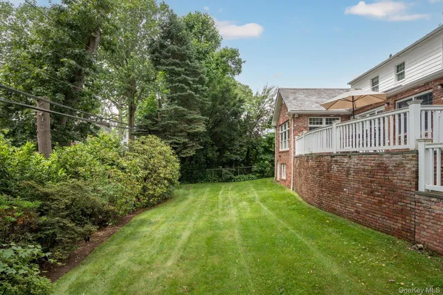 $2,795,000 | 38 Mason Drive, Manhasset, NY 11030