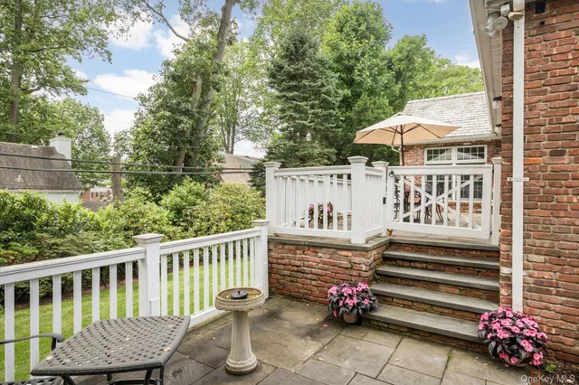 $2,795,000 | 38 Mason Drive, Manhasset, NY 11030