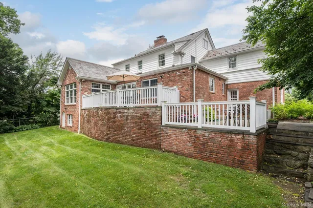 $2,795,000 | 38 Mason Drive, Manhasset, NY 11030