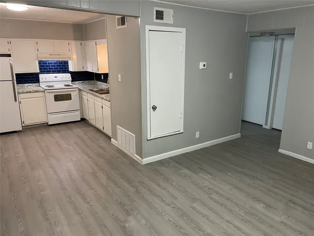 $1,295 | 1209 Vance Street, Unit 45, Taylor, TX 76574