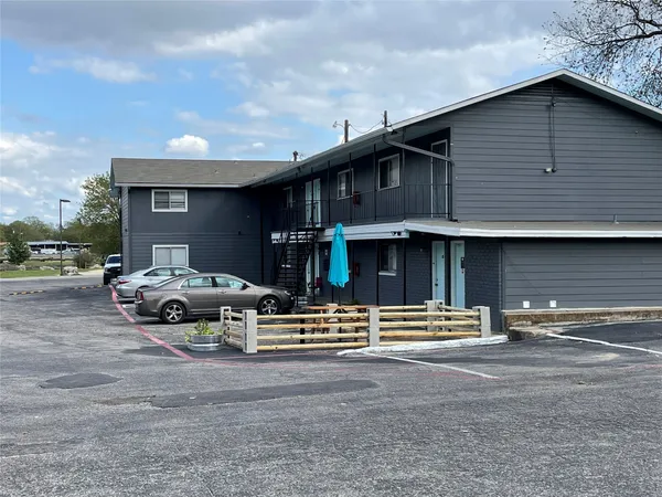 $1,295 | 1209 Vance Street, Unit 10, Taylor, TX 76574