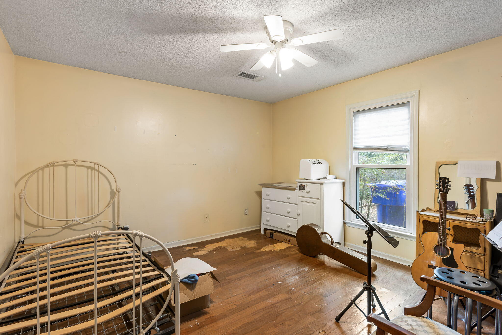 679 King Street Mount Pleasant, SC 29464 - Photo 16 of 24 Bedroom 3