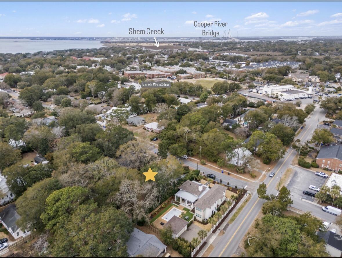 679 King Street Mount Pleasant, SC 29464 - Photo 2 of 24 Location Location Location!