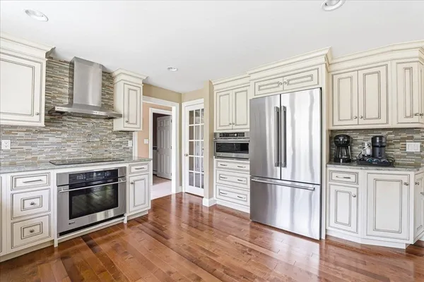 $999,900 | 7 Bogastow Circle, Millis, MA 02054
