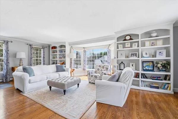 $999,900 | 7 Bogastow Circle, Millis, MA 02054