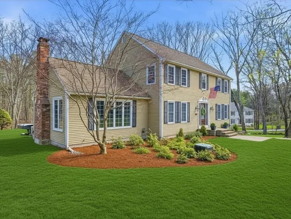 $999,900 | 7 Bogastow Circle, Millis, MA 02054