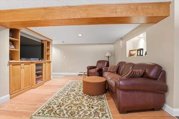 $999,900 | 7 Bogastow Circle, Millis, MA 02054