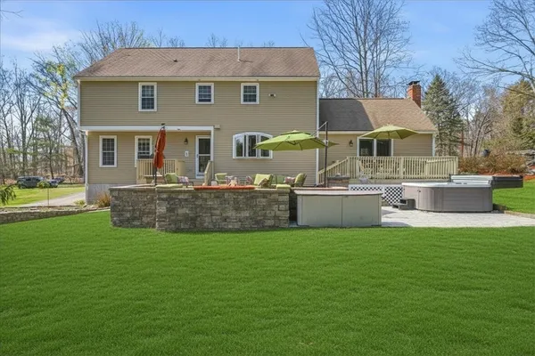 $999,900 | 7 Bogastow Circle, Millis, MA 02054