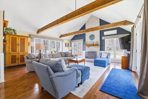 $999,900 | 7 Bogastow Circle, Millis, MA 02054