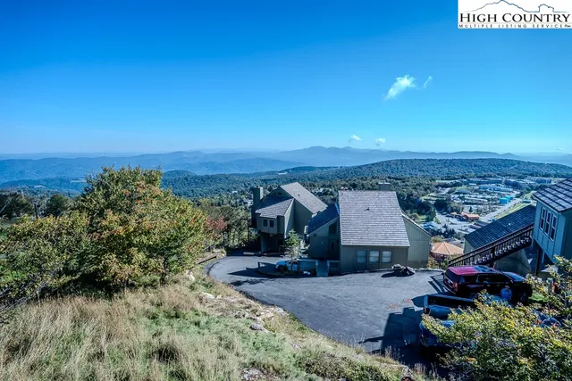 $125,900 | 104 Beech Top Road, Beech Mountain, NC 28604