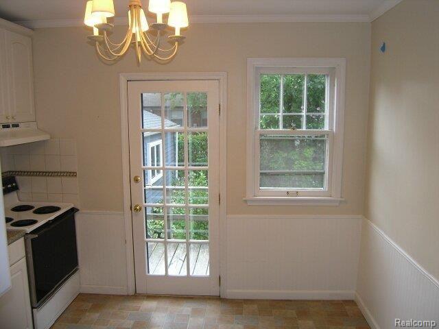 79 Mapleton Road Grosse Pointe, MI 48236 - Photo 5 of 16 Kitchen Eat Area