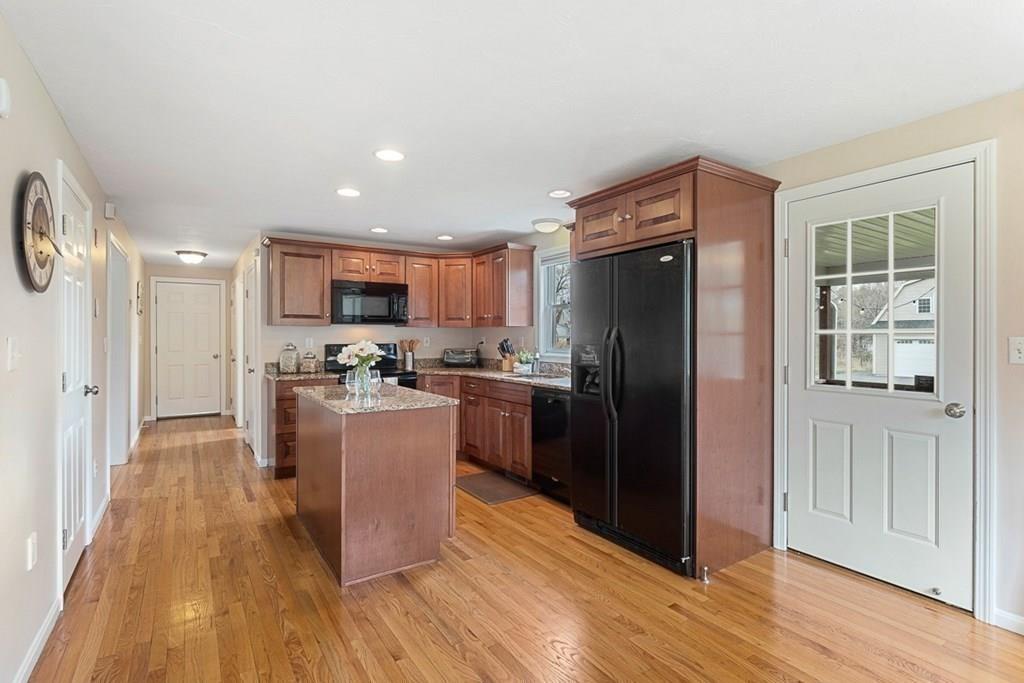 24 Hudson Road Bolton, MA 01740 - Photo 13 of 41 Gallery Image 13
