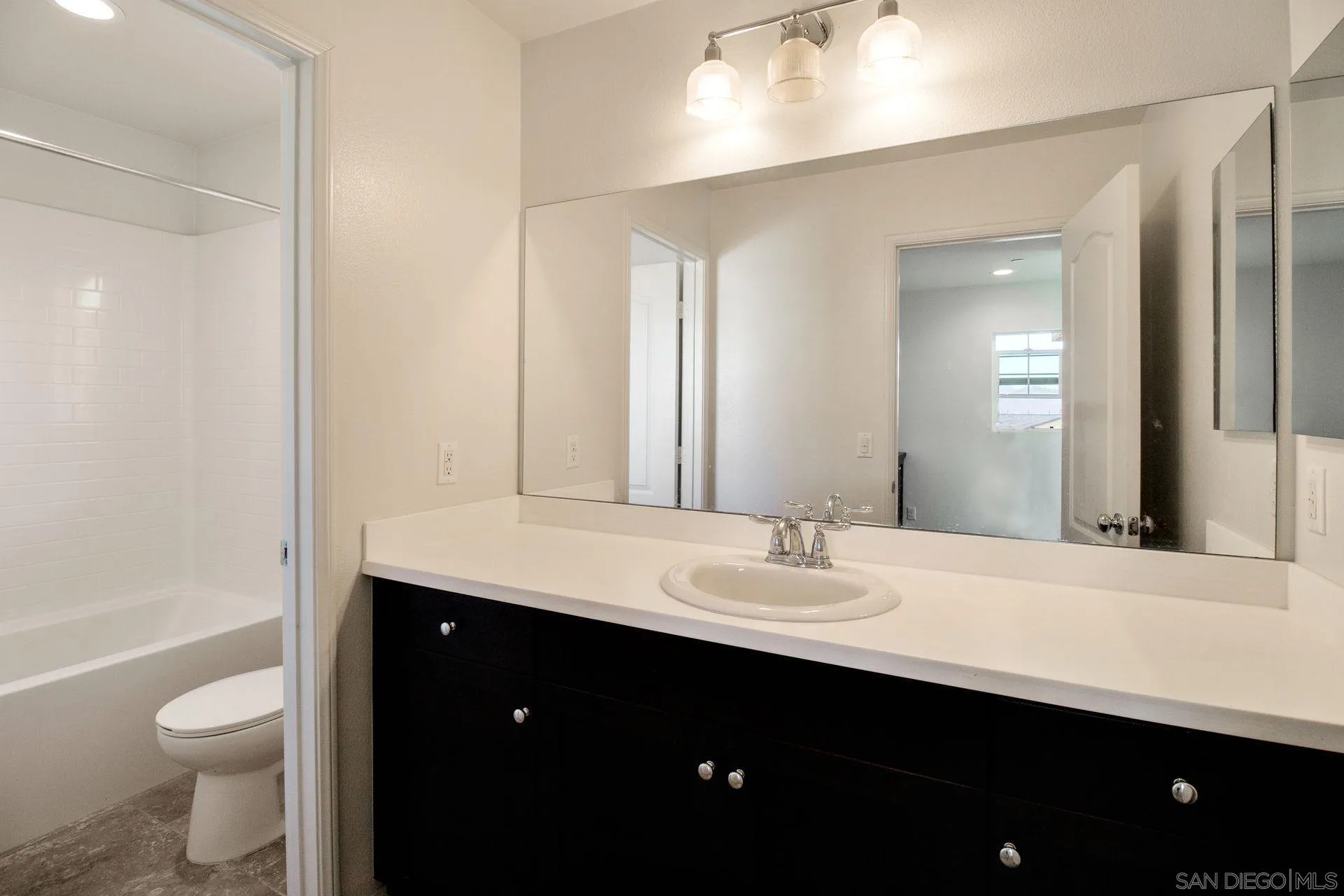 393 Calabrese Street Fallbrook, CA 92028 - Photo 27 of 38 Gallery Image 27
