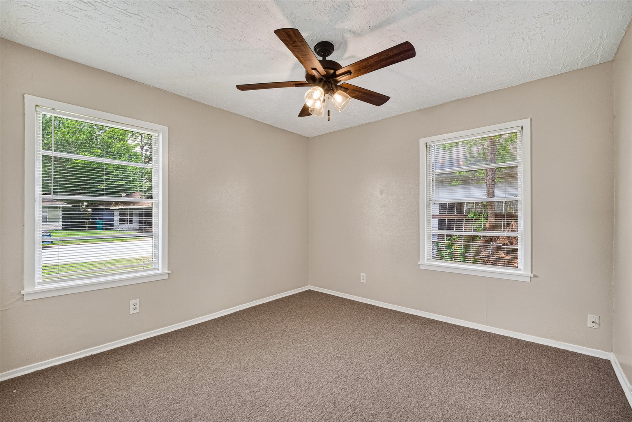 3218 Grant Street Pasadena, TX 77503 - Photo 13 of 26 Bedroom up front with beautiful neutral color and new carpet.
