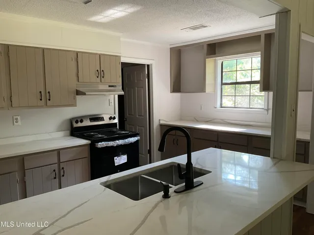 $194,900 | 204 Cypress Drive, Indianola, MS 38751