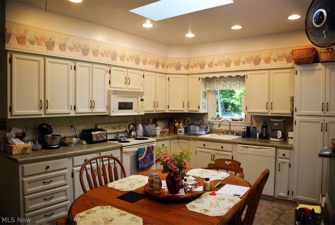 12595 Caves Road Chesterland, OH 44026 - Photo 8 of 22 Gallery Image 8