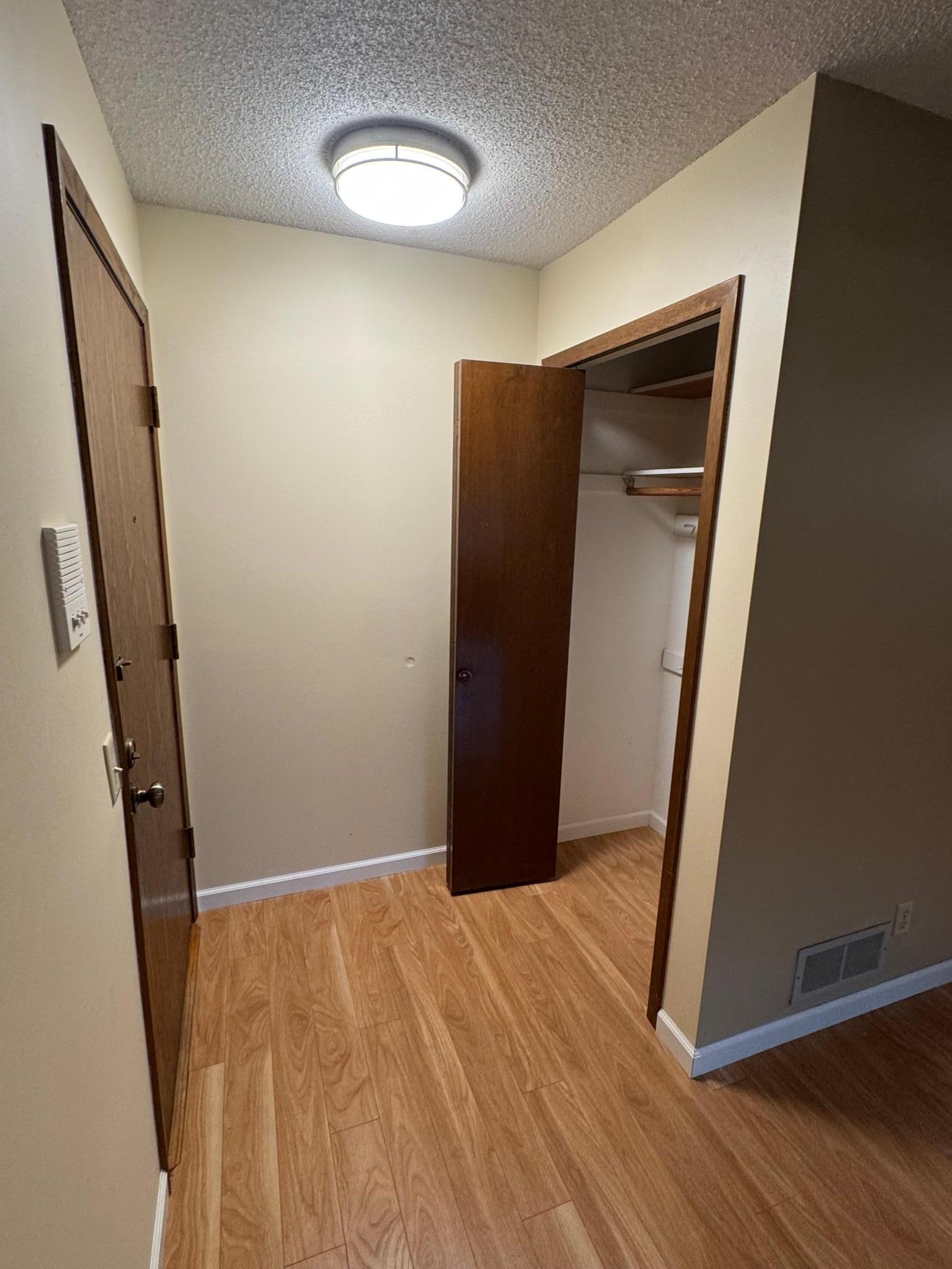 1890 Fox Ridge Road, Unit B West St. Paul, MN 55118 - Photo 9 of 23 Gallery Image 9