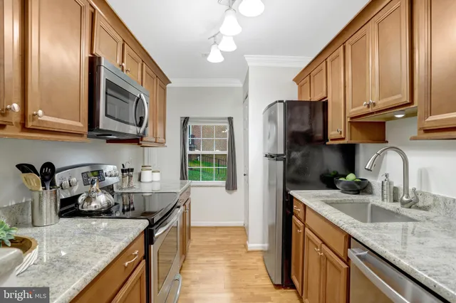 $335,000 | 245 South Pickett Street, Unit 102, Alexandria, VA 22304