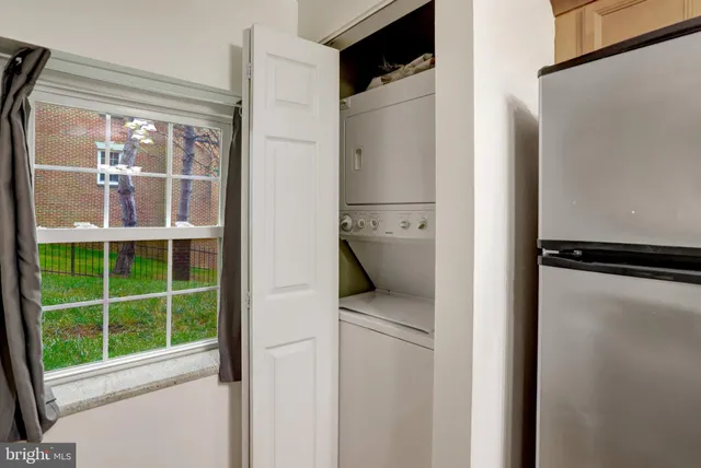 $335,000 | 245 South Pickett Street, Unit 102, Alexandria, VA 22304