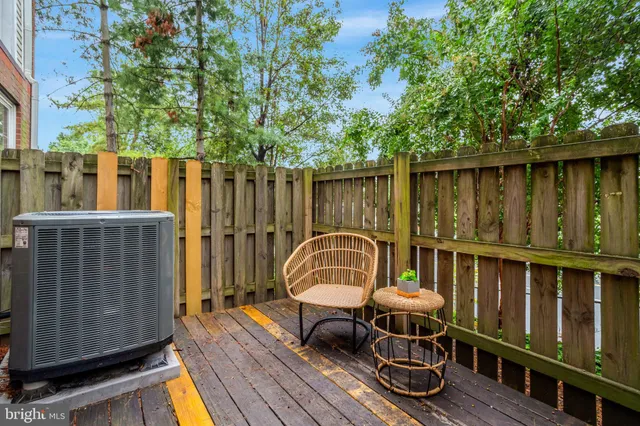 $335,000 | 245 South Pickett Street, Unit 102, Alexandria, VA 22304