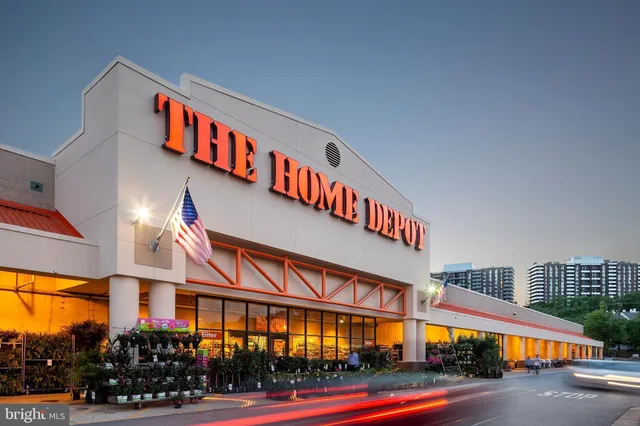 $335,000 | 245 South Pickett Street, Unit 102, Alexandria, VA 22304