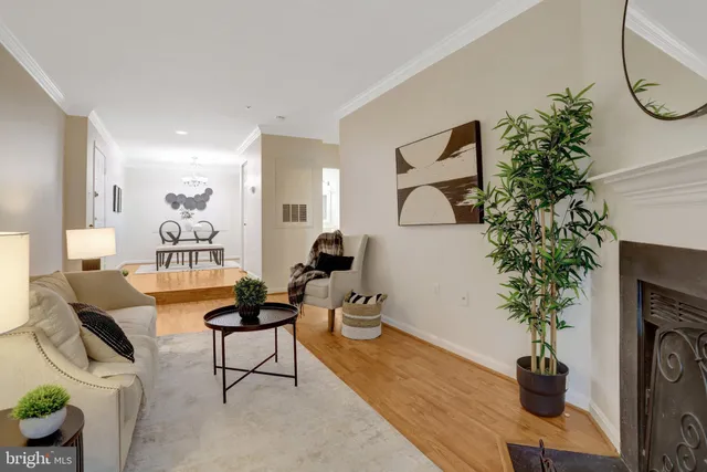 $335,000 | 245 South Pickett Street, Unit 102, Alexandria, VA 22304