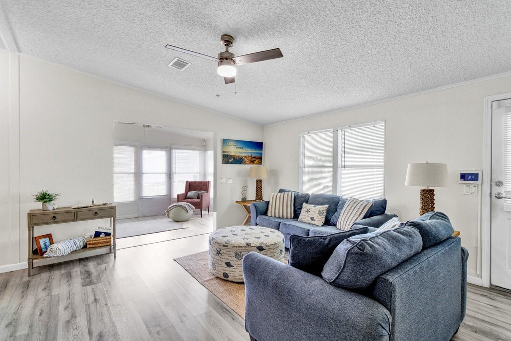 7551 Chasta Road Sebastian, FL 32976 - Photo 4 of 33