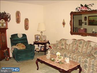 1125 Crestview Road Darby, PA 19023 - Photo 2 of 6 Living Room