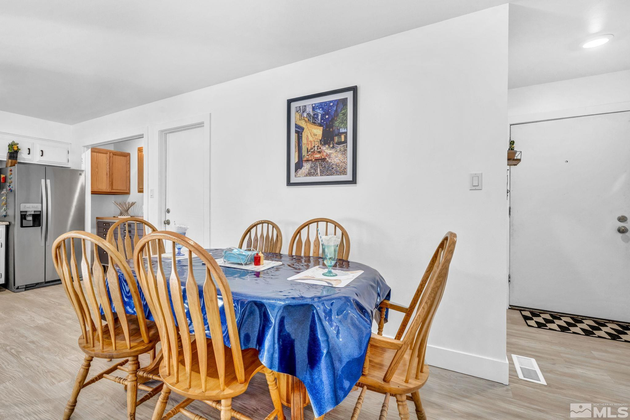 405 Gregory Way Sparks, NV 89431 - Photo 11 of 31 Photo 11