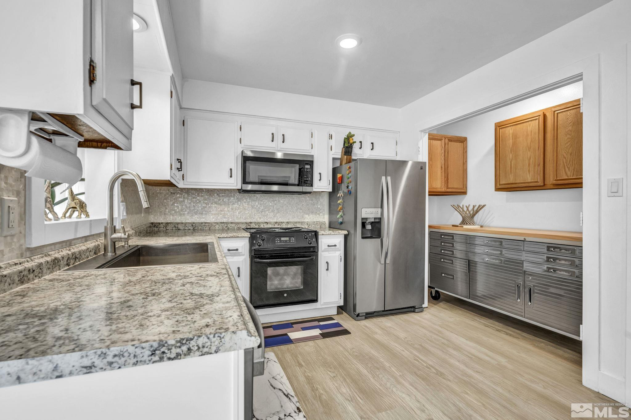 405 Gregory Way Sparks, NV 89431 - Photo 7 of 31 Photo 7