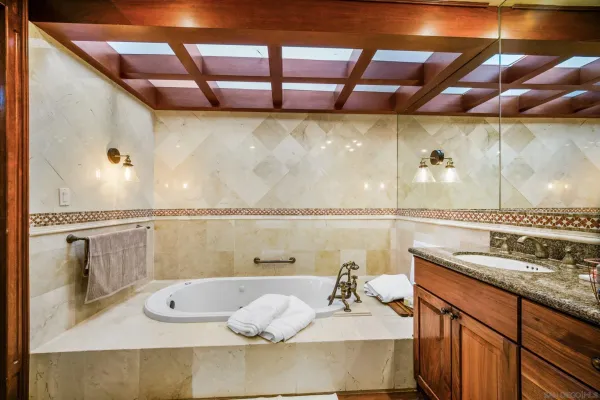 $9,500 | 6495 Caminito Northland, La Jolla, CA 92037