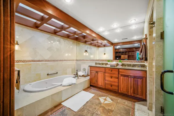 $9,500 | 6495 Caminito Northland, La Jolla, CA 92037