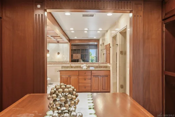 $9,500 | 6495 Caminito Northland, La Jolla, CA 92037