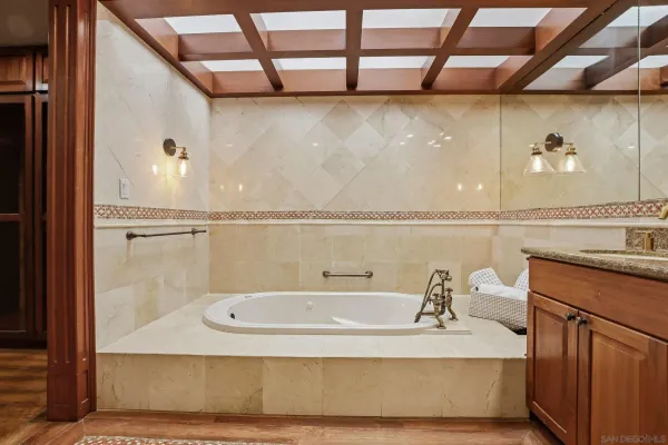$9,500 | 6495 Caminito Northland, La Jolla, CA 92037