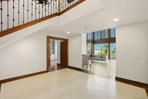 $9,500 | 6495 Caminito Northland, La Jolla, CA 92037