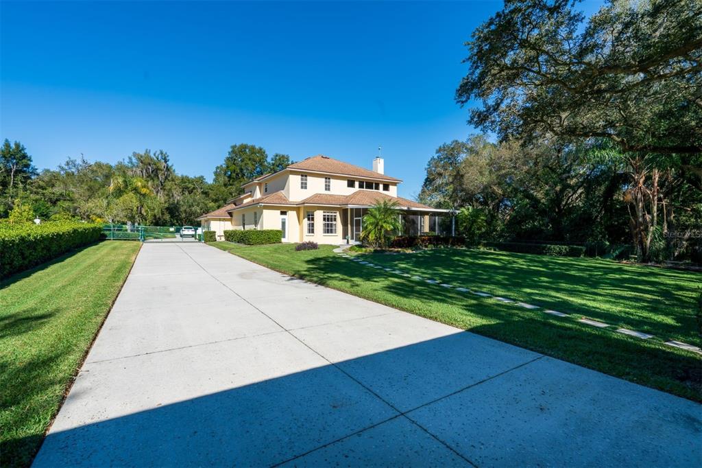 1501 Limona Road Brandon, FL 33510 - Photo 10 of 11