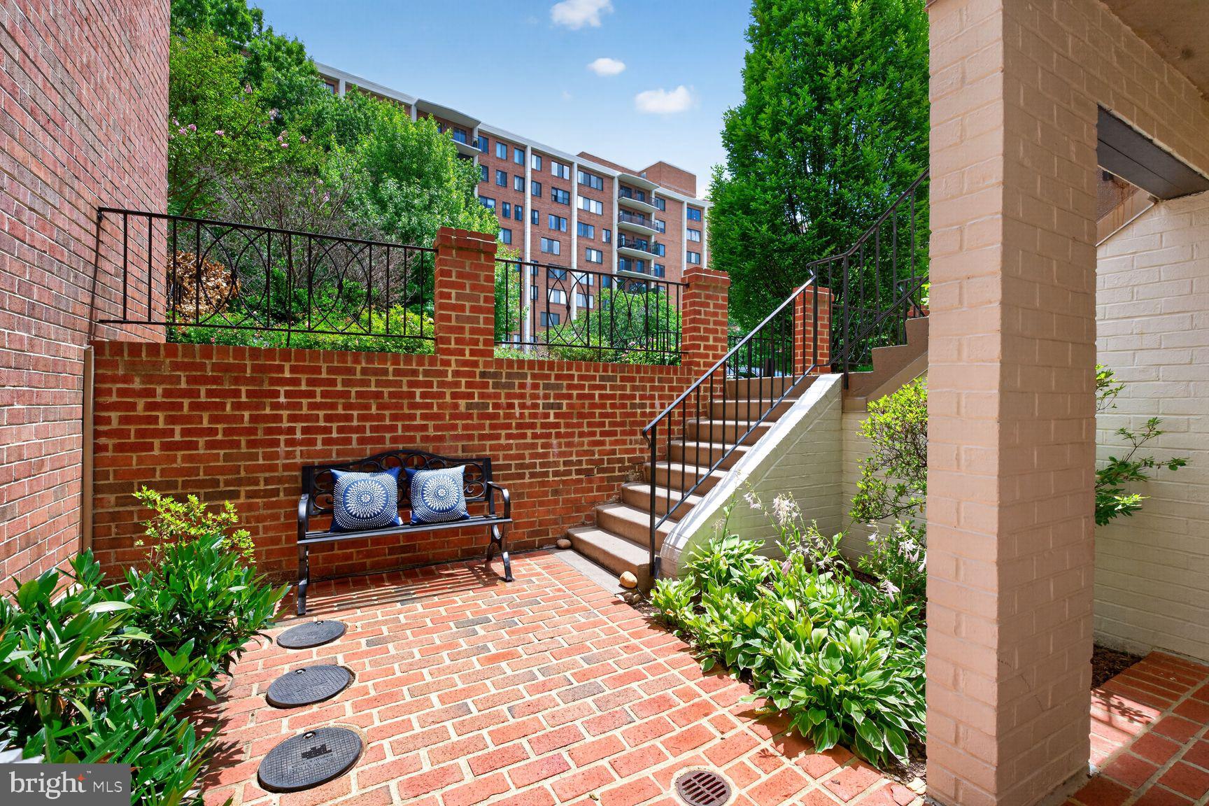 3271 Sutton Place Northwest, Unit D Washington, DC 20016 - Photo 18 of 28