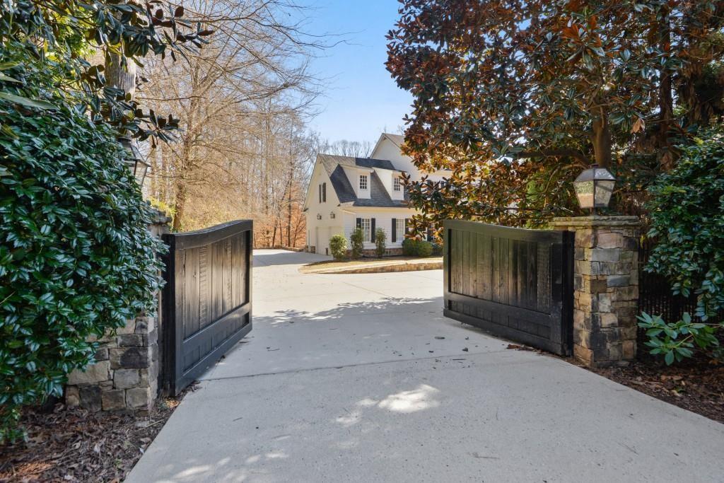 1124 Moores Mill Road Northwest Atlanta, GA 30327 - Photo 2 of 45