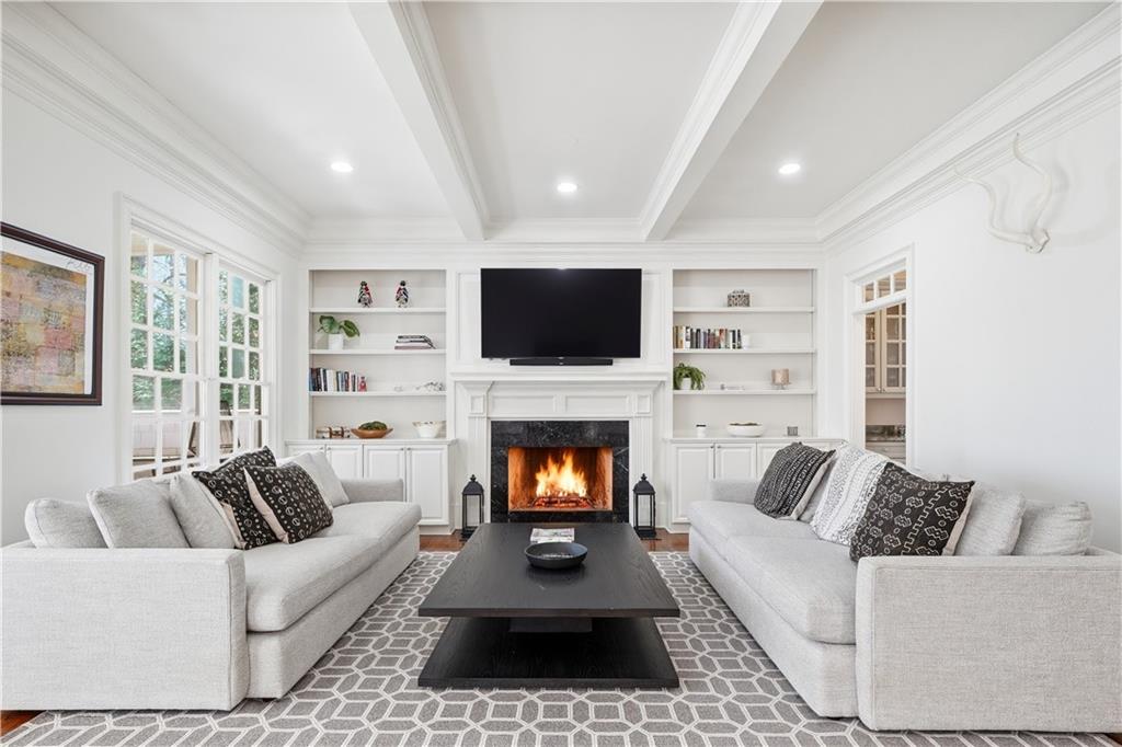 1124 Moores Mill Road Northwest Atlanta, GA 30327 - Photo 3 of 45