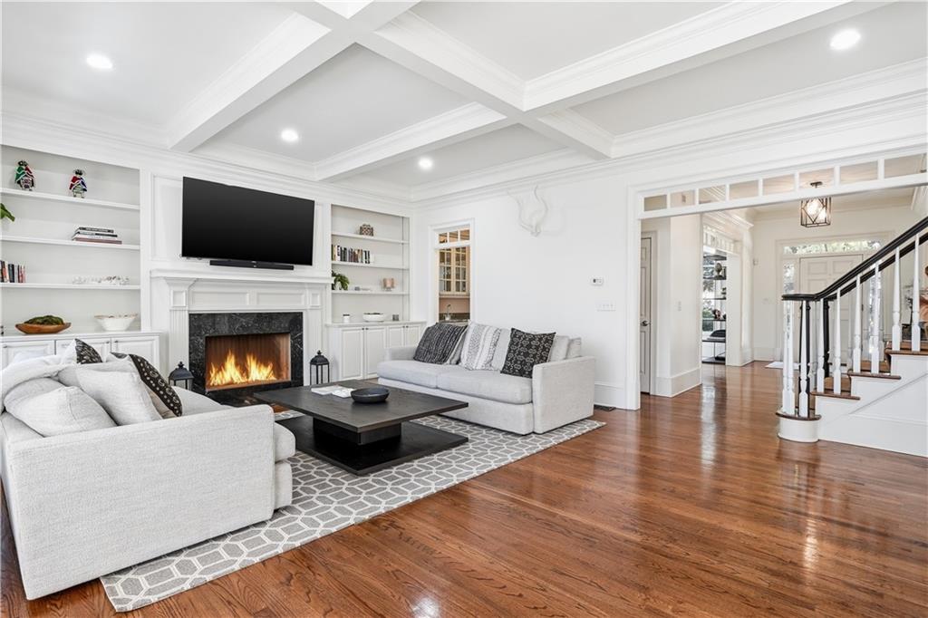 1124 Moores Mill Road Northwest Atlanta, GA 30327 - Photo 4 of 45