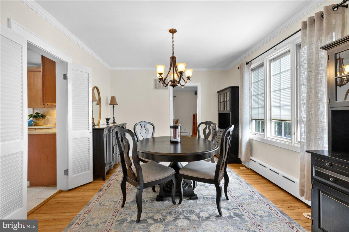 164 Roxboro Road Lawrence Township, NJ 08648 - Photo 10 of 31 Holiday dining is easy
