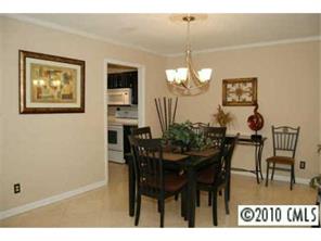 5803 Sharon Road, Unit L Charlotte, NC 28210 - Photo 3 of 10 Gallery Image 3