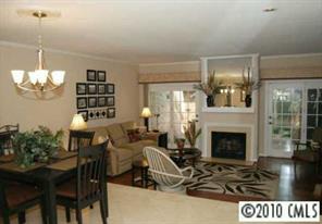 5803 Sharon Road, Unit L Charlotte, NC 28210 - Photo 4 of 10 Gallery Image 4