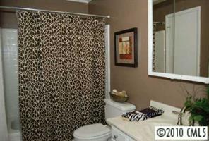 5803 Sharon Road, Unit L Charlotte, NC 28210 - Photo 8 of 10 Gallery Image 8