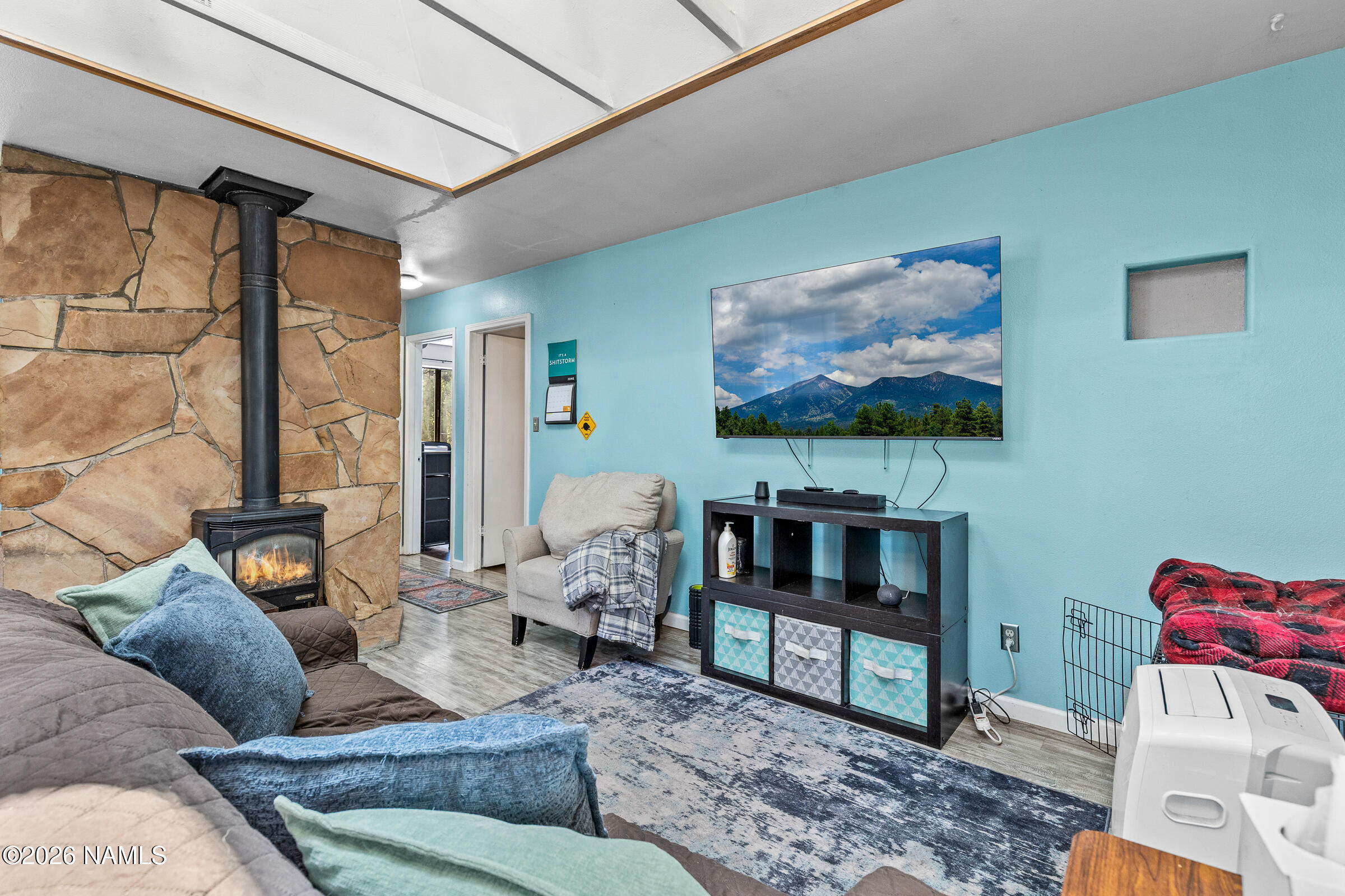 792 Comanche Street Flagstaff, AZ 86005 - Photo 6 of 23 Living Room