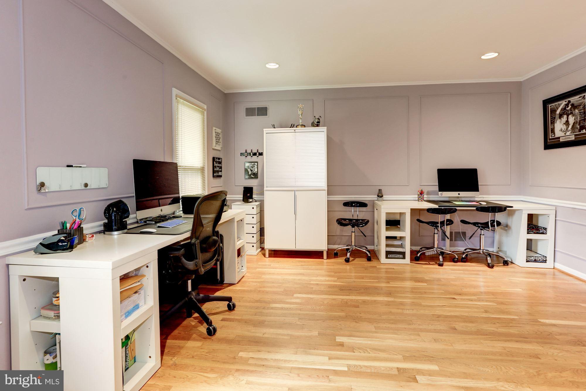 11905 Greenleaf Avenue Potomac, MD 20854 - Photo 3 of 30 Office/Library on main level