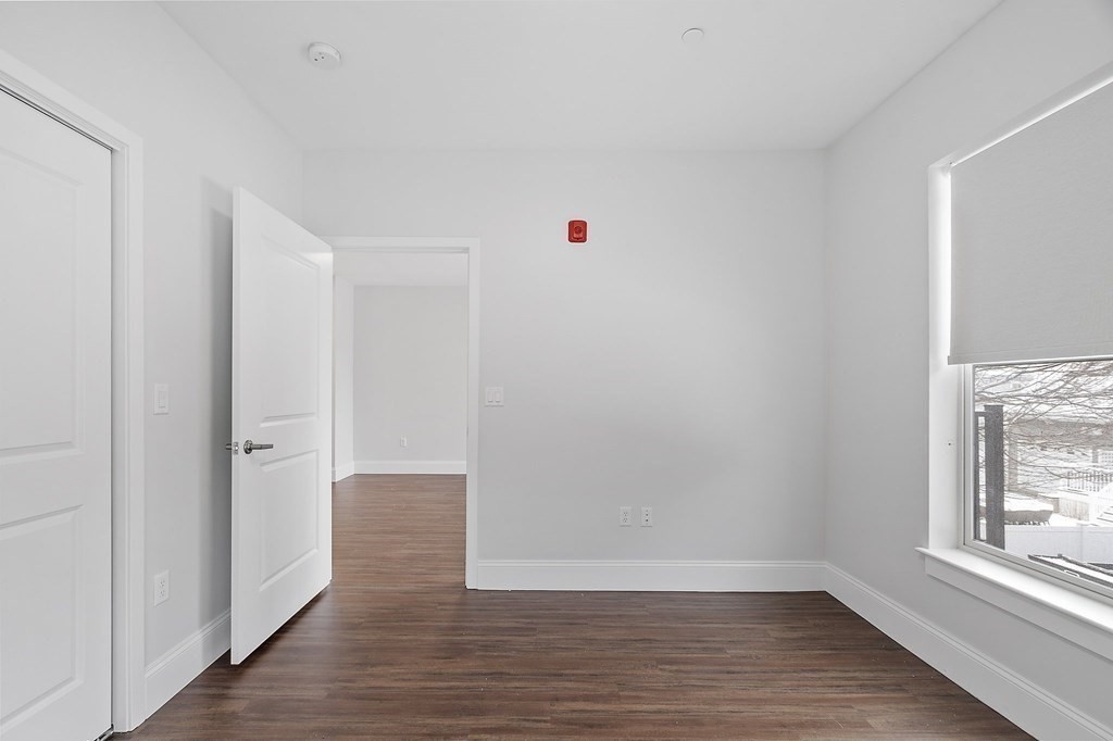 205 Maverick Street, Unit 201 Boston, MA 02128 - Photo 21 of 29