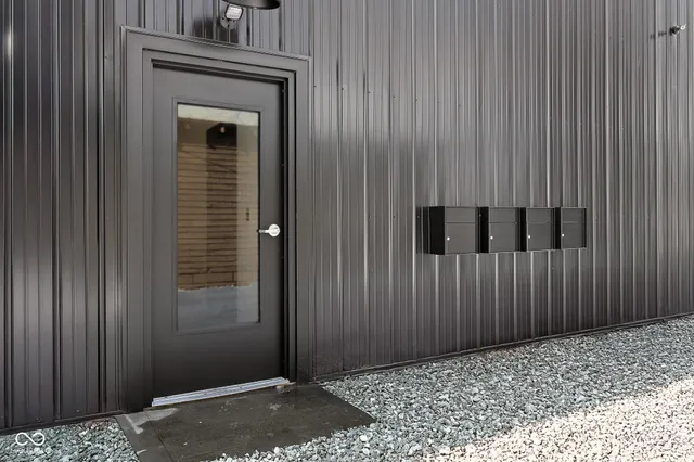 $1,000 | 1013 14th Street, Unit 2, Columbus, IN 47201