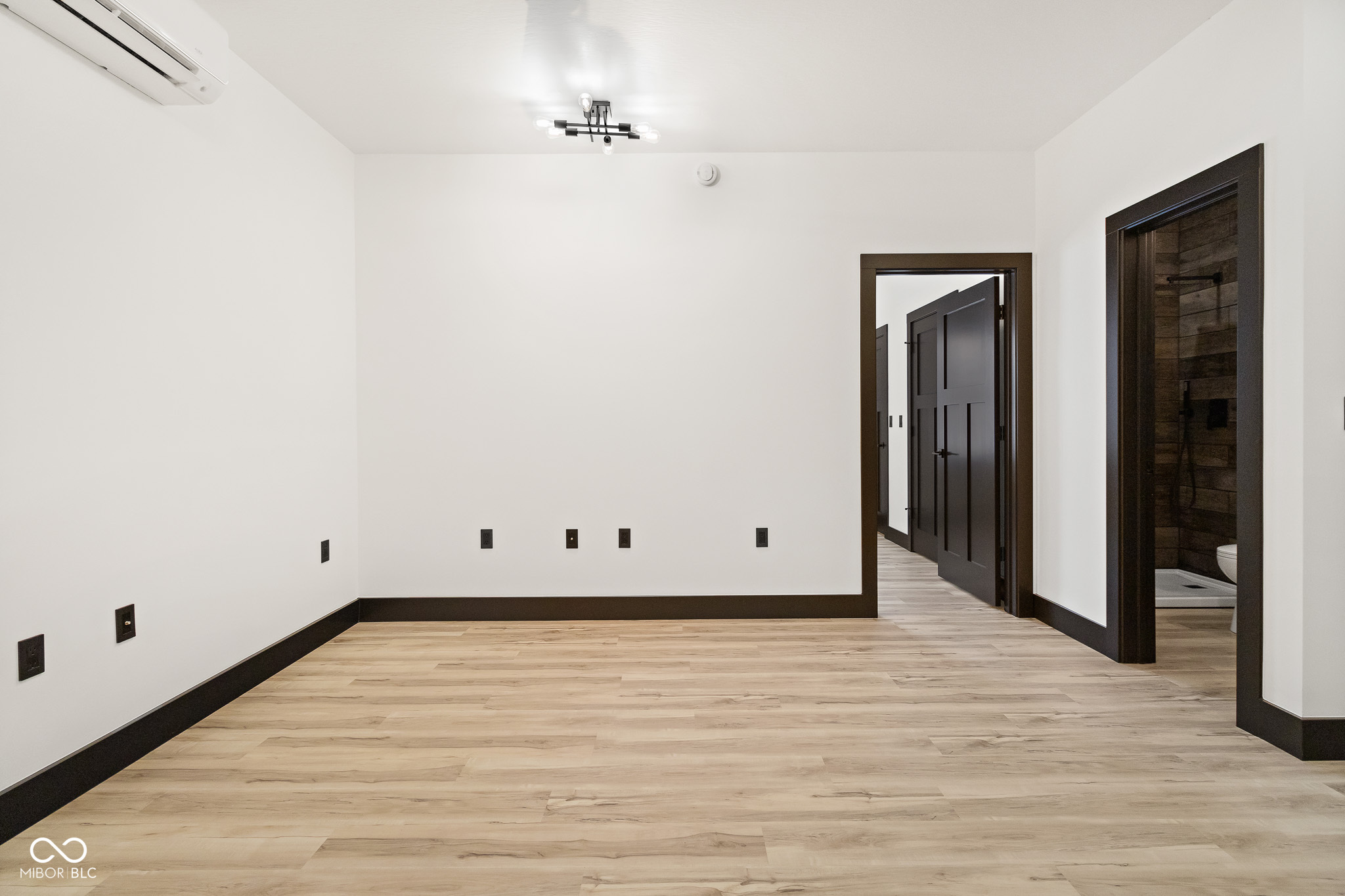 1013 14th Street, Unit 2 Columbus, IN 47201 - Photo 13 of 30